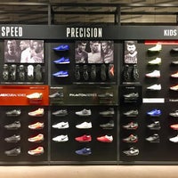 Nike Store La - Sant Andreu - Barcelona, Cataluña