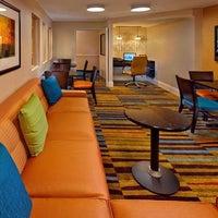 Photo prise au Fairfield Inn &amp; Suites Palm Beach par Yext Y. le5/1/2020
