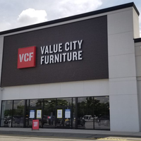 Das Foto wurde bei Value City Furniture von Yext Y. am 6/10/2019 aufgenommen