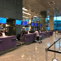 Photo taken at Cathay Pacific Airways (CX) Check-In Counter by Creig on 1/21/2017