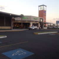 Foto tirada no(a) Centro Comercial Real Center por Alejandra M. em 3/8/2016