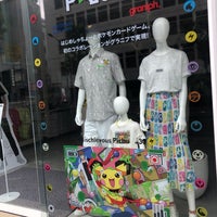 Photo taken at Design Tshirts Store graniph by HAJIME S. on 5/31/2022