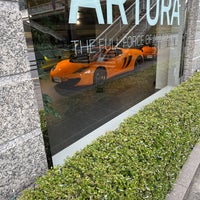 Photo taken at McLAREN TOKYO by HAJIME S. on 12/10/2022