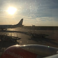 Photo taken at Gate 73 by Ann-Sofie L. on 4/11/2017