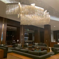 Foto diambil di Marriott Marquis Houston oleh J C. pada 4/25/2022