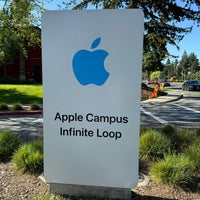 Photo taken at Apple Infinite Loop by Stanislav R. on 4/22/2024
