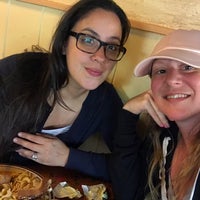 5/24/2017 tarihinde Lynn Danielle B.ziyaretçi tarafından Cypress Nook German American Restaurant'de çekilen fotoğraf