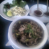 Das Foto wurde bei Bangkok BBQ  Thai Restaurant von Liverbird am 9/25/2012 aufgenommen