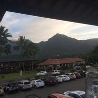 Photo taken at Bouchons Hanalei by Michael D. on 11/4/2015