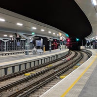 Photo taken at Platform 4 by Victor on 11/24/2018