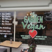 1/21/2014 tarihinde Marsha B.ziyaretçi tarafından The Garden of Vegan'de çekilen fotoğraf