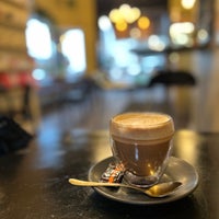 Foto diambil di Coffee First oleh Hesham 🏋🏻 pada 1/14/2024