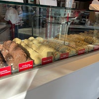 Photo taken at Diddy Riese by Kevin W. on 7/17/2022