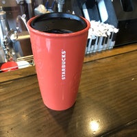 Photo taken at Starbucks by LNe 🐞 on 1/17/2019
