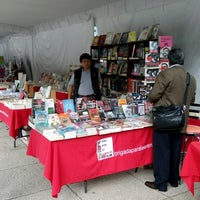Photo taken at Tianguis del libro Reforma by Flor Anaís D. on 8/18/2016