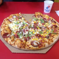 Photo taken at Domino&amp;#39;s Pizza by Yusuf Ö. on 3/19/2016