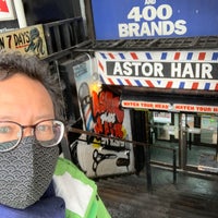 Снимок сделан в Astor Place Hairstylists пользователем Ian K. 10/30/2020