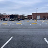 Photo taken at Fresh Meadows Shopping Center by Mors on 1/12/2023