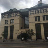 9/6/2018 tarihinde Joanne P.ziyaretçi tarafından Toronto Public Library - Lillian H. Smith Branch'de çekilen fotoğraf