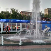 Photo taken at Музыкальный фонтан на набережной by Sasha S. on 5/4/2018