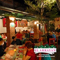 รูปภาพถ่ายที่ El Arrayán โดย El Arrayán เมื่อ 6/9/2014
