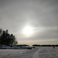 Photo taken at Länsiulapanniemi by Ville V. on 3/4/2018