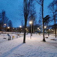 Photo taken at Veneentekijänpuisto by Ville V. on 1/21/2022