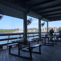 Foto tomada en Fisherman&amp;#39;s Wharf Seafood and Steakhouse  por Liz W. el 7/21/2018