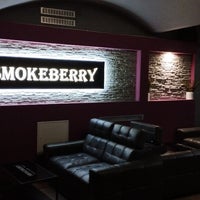 Foto scattata a Smokeberry Lounge Bar da Jaroslav Š. il 8/6/2022