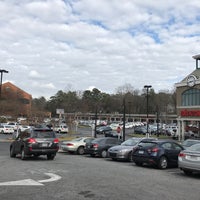 Photo taken at Peachtree Battle Shopping Center by Carl B. on 1/13/2017