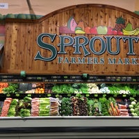Photo taken at Sprouts Farmers Market by Carl B. on 7/28/2016