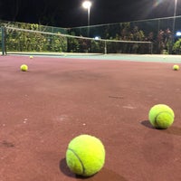 Photo taken at Windermere Tennis Court by Chialin A. on 12/28/2020