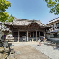 Photo taken at 大栗山 花蔵院 大日寺 (第13番札所) by 耕岩 　. on 5/4/2023