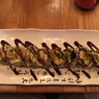 Foto tirada no(a) Bocho Sushi por Alex P. em 1/4/2019