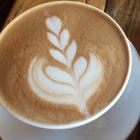 Foto tirada no(a) Seeds Coffee Co. por L R S. em 10/14/2015
