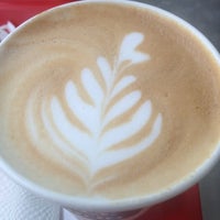3/31/2012에 Jose L.님이 Moka Gourmet Coffee and more...에서 찍은 사진