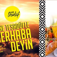 รูปภาพถ่ายที่ Tesadüf โดย Tesadüf เมื่อ 8/15/2014