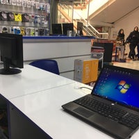 Foto diambil di Metaj Bilgisayar Laptop Notebook Tamir Merkezi oleh M.Enes C. pada 4/12/2017