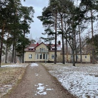 Photo taken at Villa Lill Kallvik by Salla T. on 4/20/2024