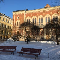 Photo taken at Ritarihuoneen Puisto by Salla T. on 2/4/2018