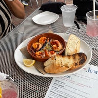 Photo taken at Tony &amp;amp; Joe&amp;#39;s Seafood Place by Lo P. on 8/23/2021
