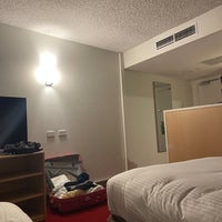 Foto scattata a Holiday Inn da Kung T. il 12/27/2022
