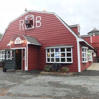 Foto tirada no(a) Rustic Barn Pub por Tom H. em 10/16/2018