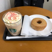 Photo taken at Starbucks by はんがー on 11/10/2023