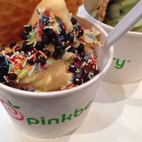 Photo taken at Pinkberry by Nadezda V. on 6/27/2015