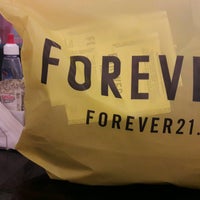 Photo taken at Forever 21 by Juliana C. on 1/21/2017