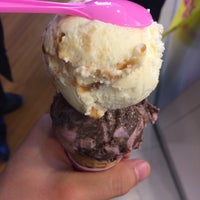 Photo taken at Baskin-Robbins by ヨハソ on 1/31/2015