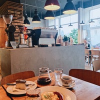 10/2/2020 tarihinde Jiri D.ziyaretçi tarafından Bohemian Coffee House'de çekilen fotoğraf