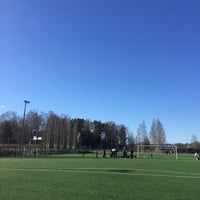 Photo taken at Tapiolan urheilupuisto by Mikael L. on 5/3/2017