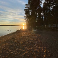 Foto diambil di Koskenselkä Camping oleh Mikael L. pada 6/28/2021